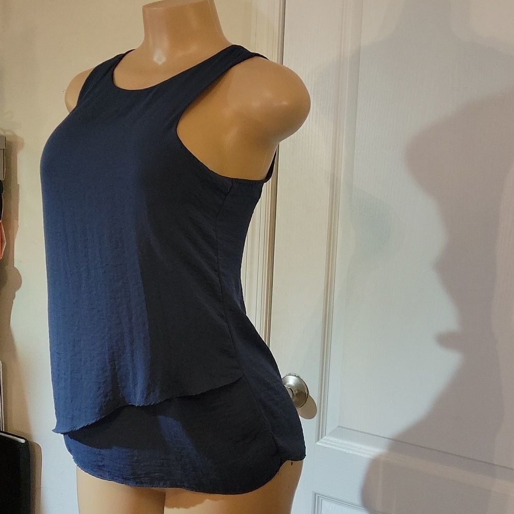 A.N.A NEW APPROACH SLEEVELESS ROUND NECKLINE ZIP CLOSURE TOP - Picture 6 of 15